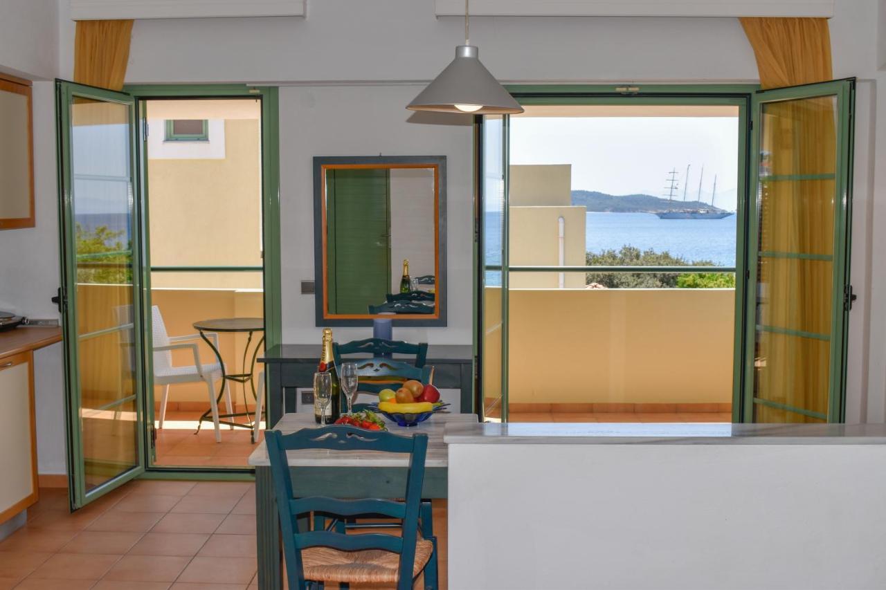 Hotel Dafni Skiathos Town Exterior photo