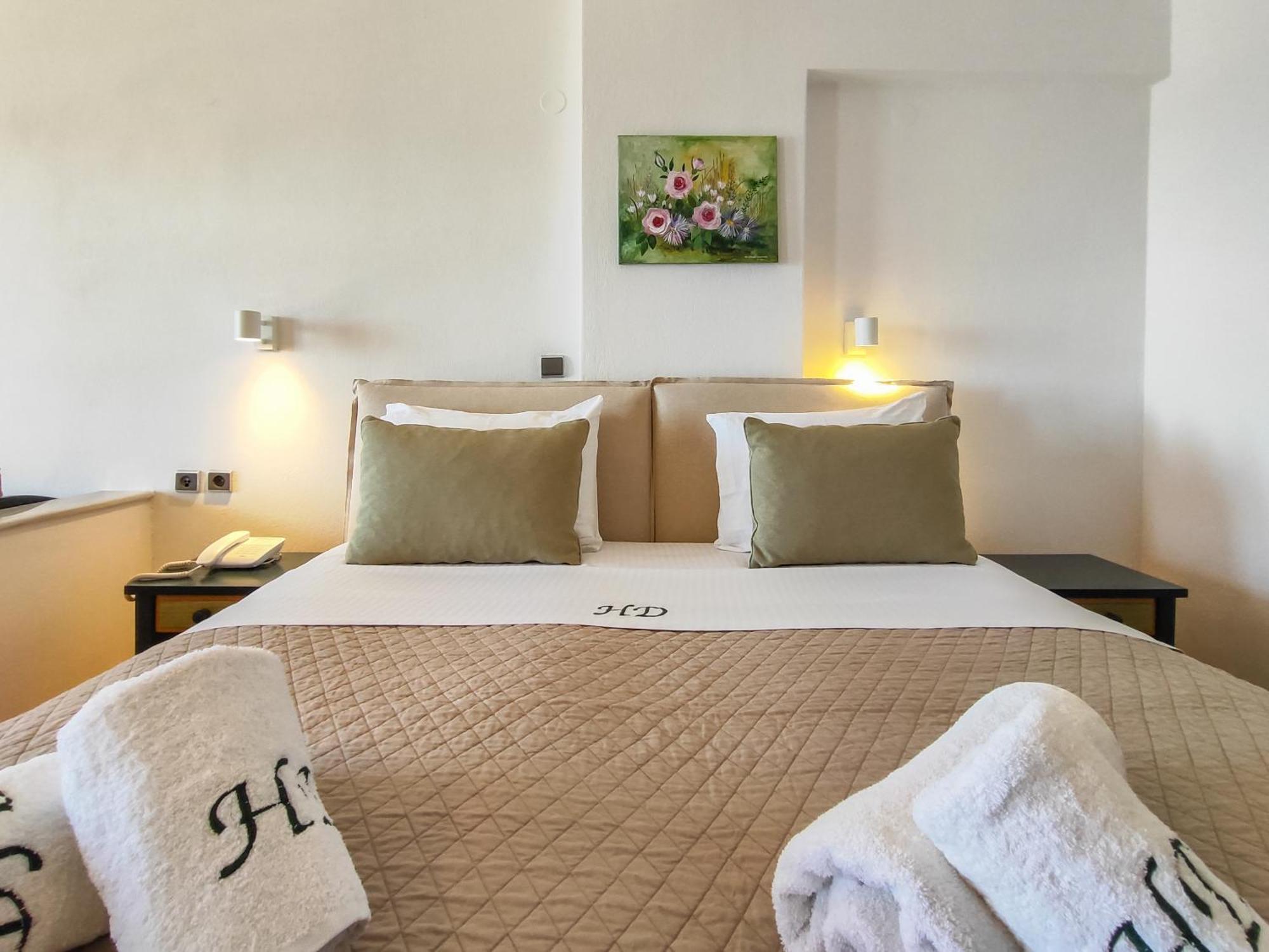 Hotel Dafni Skiathos Town Exterior photo