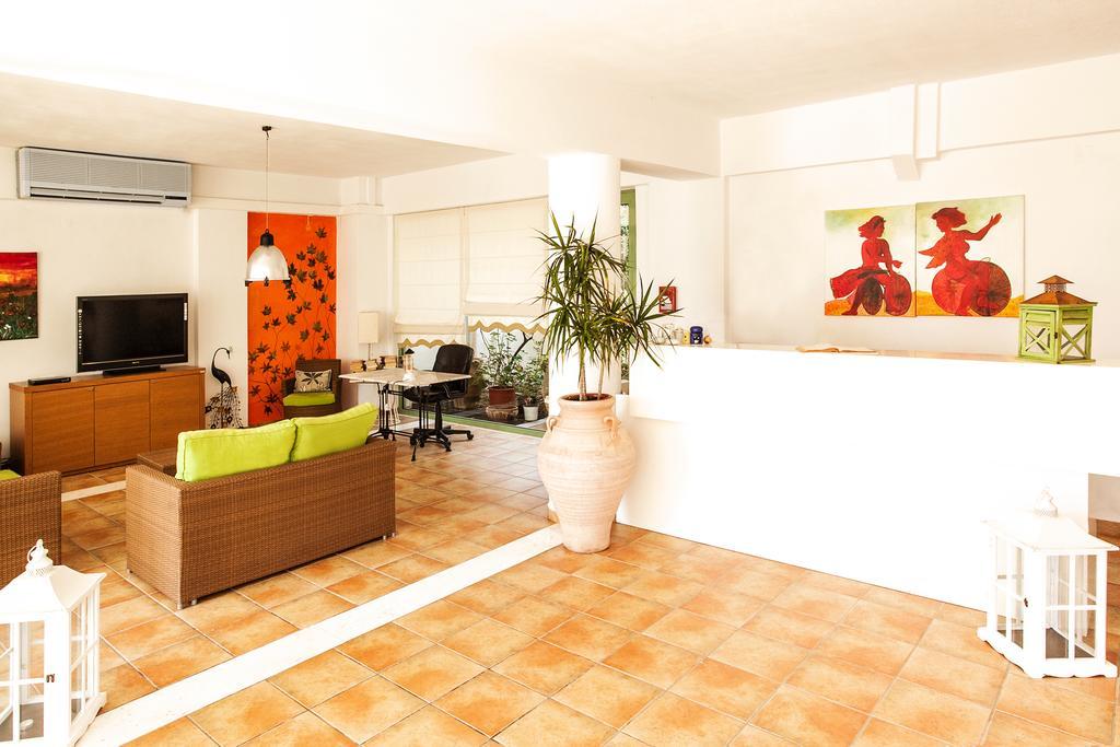Hotel Dafni Skiathos Town Exterior photo