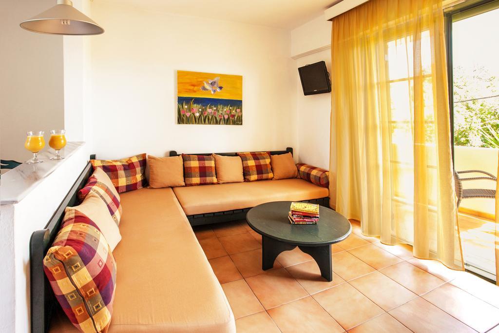 Hotel Dafni Skiathos Town Exterior photo